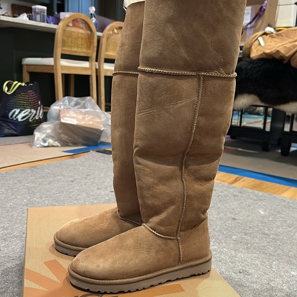 Bailey Button Over the Knee Ugg Boots - Picture 4 of 9